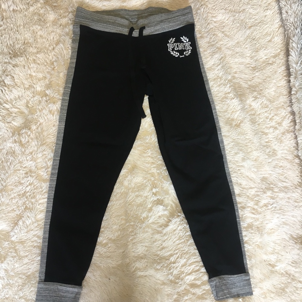Victoria’s Secret pink leggings